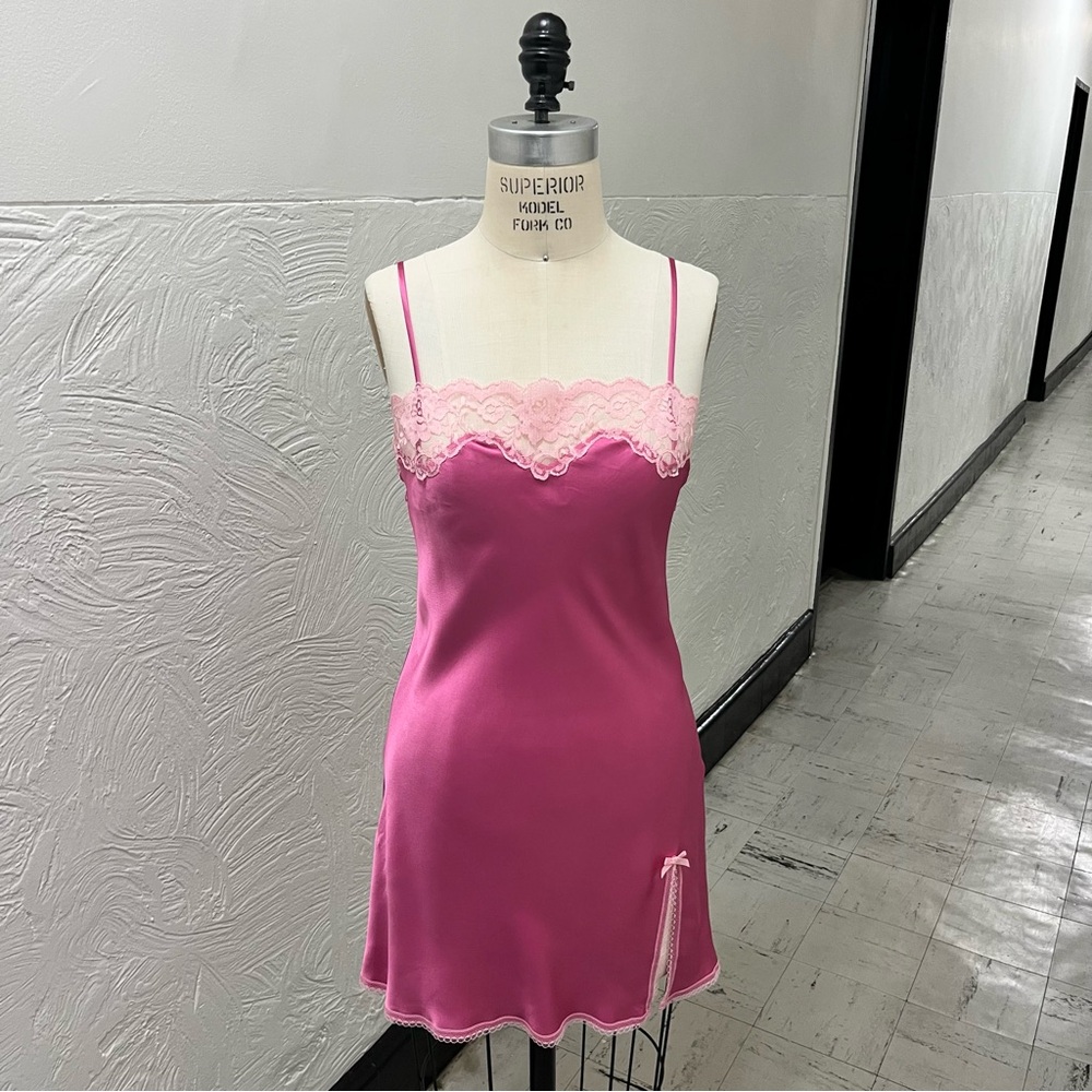 Victoria's Secret satin nightie with Lace Trim / lingerie.